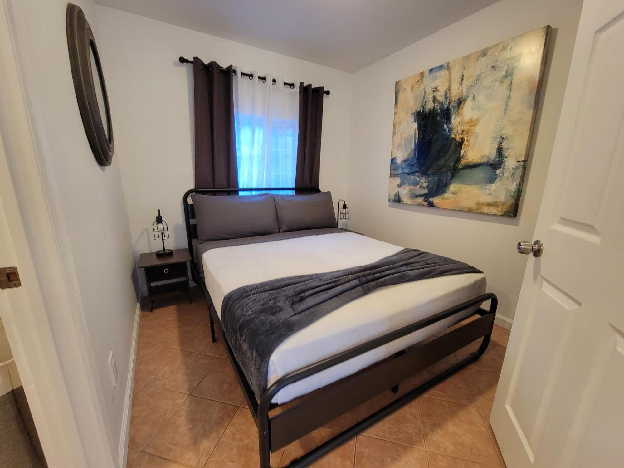 Beverlywood 2-bedroom - 5 Minutes To Rodeo Drive Apartment Los Angeles