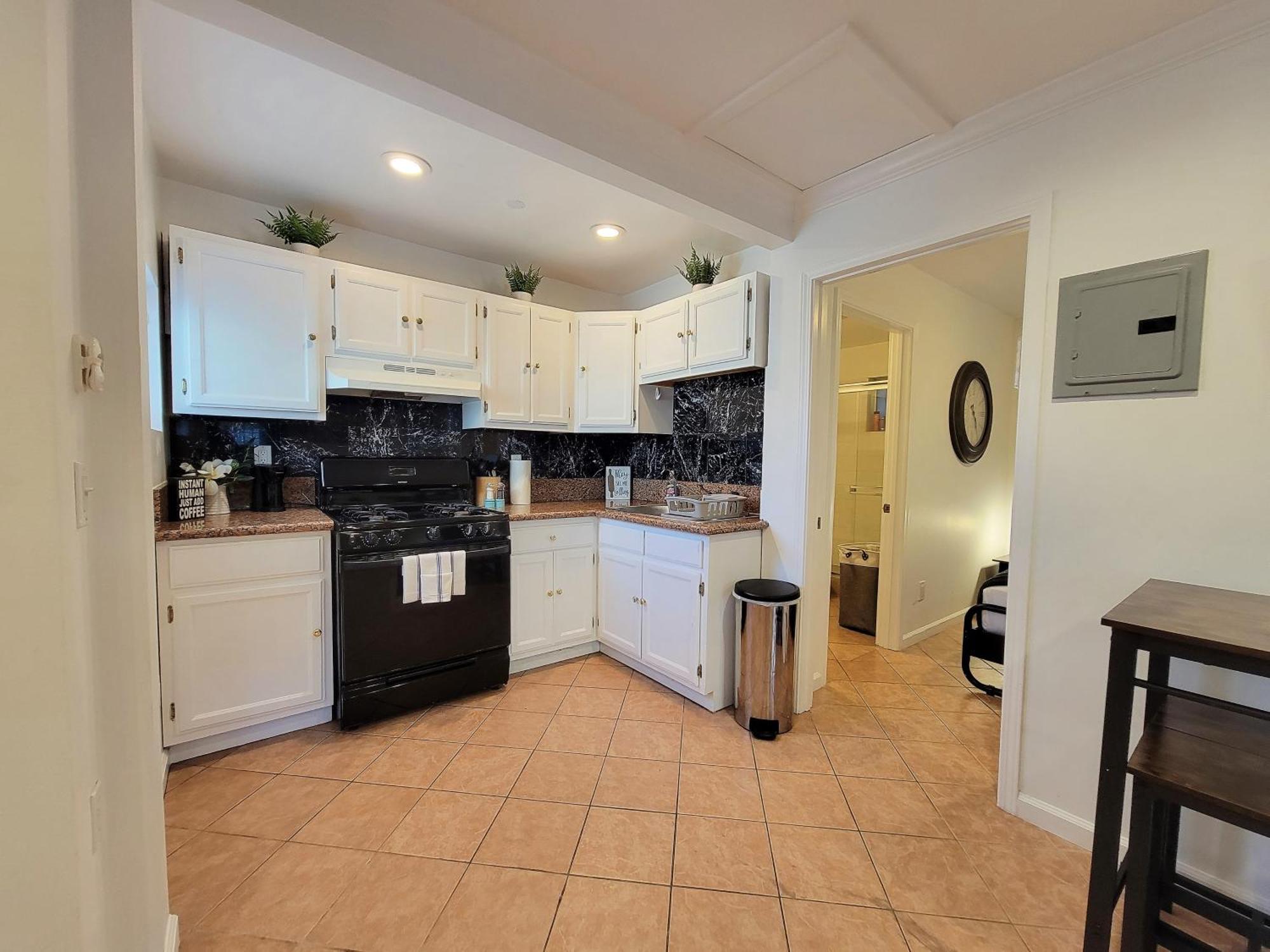 Apartment Beverlywood 2-bedroom - 5 Minutes To Rodeo Drive Los Angeles